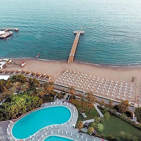 Paloma Perissia منتجع 5*