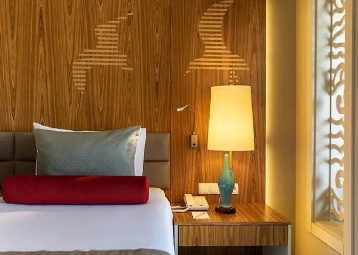 Feriested Paloma Perissia Side