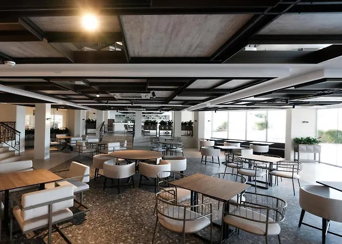 Feriested Paloma Perissia Side