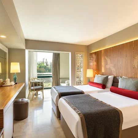 Paloma Perissia منتجع