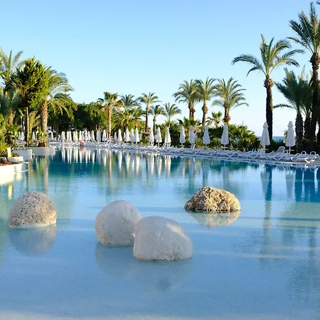 Paloma Perissia منتجع