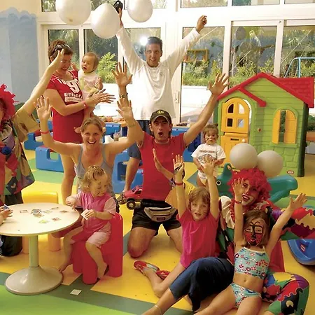 Paloma Perissia سيدي